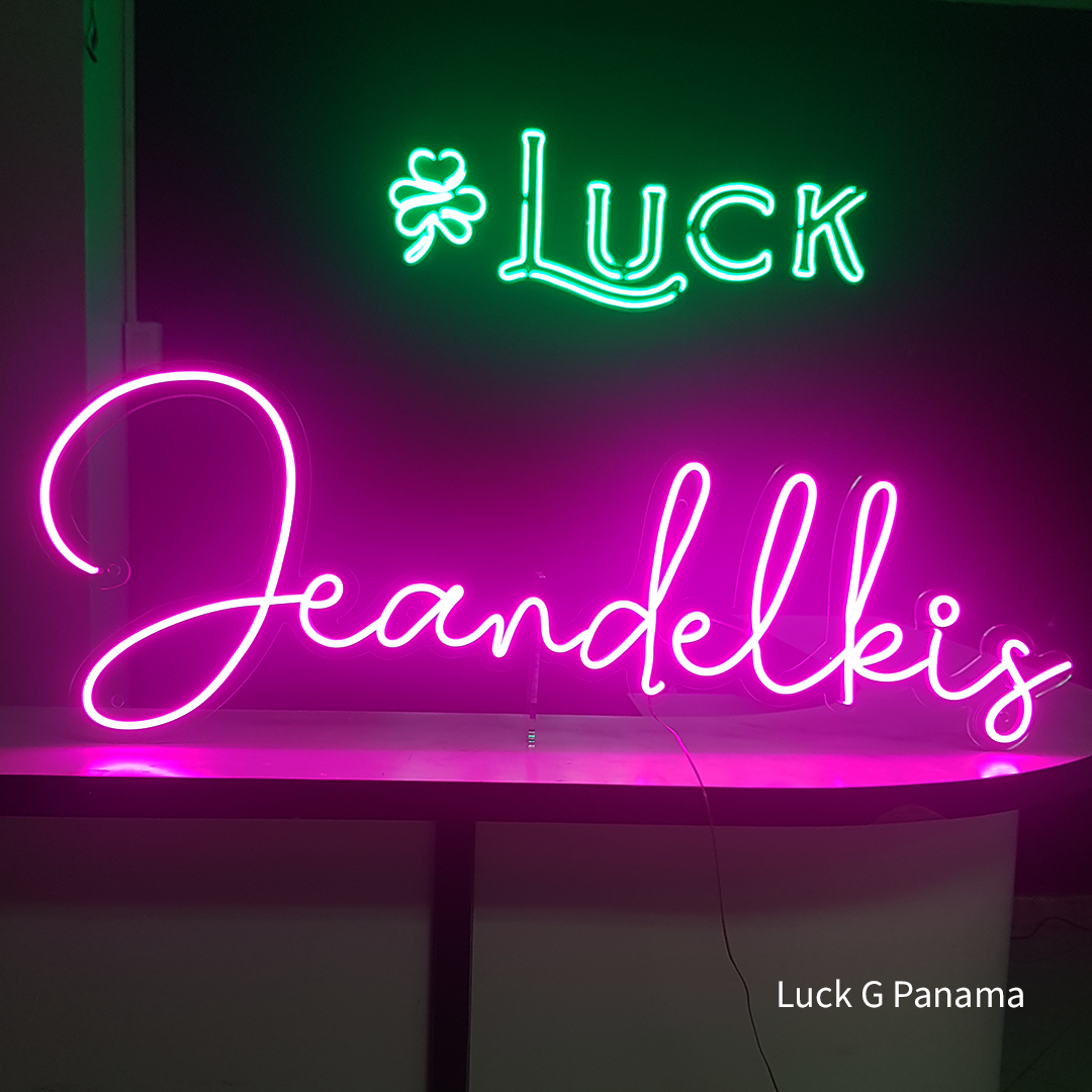 Nombre en Neón flex