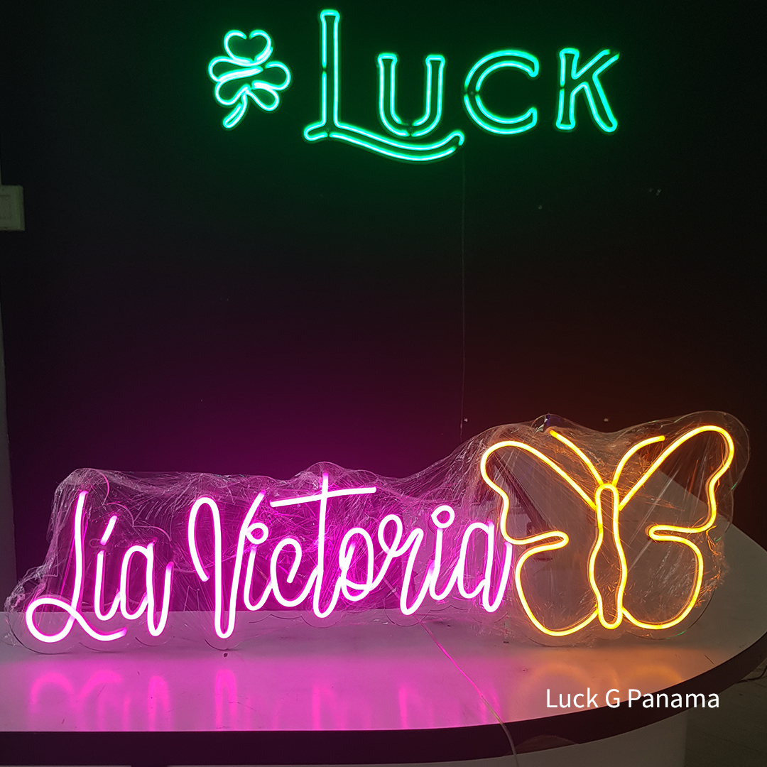 Nombre en Neón flex